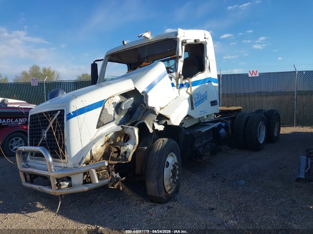 Продажа на аукционе авто 2013 Volvo Vn Vnl, vin: 4V4NC9TH5DN132509, номер лота: 44891178