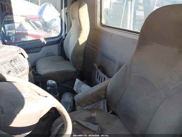 Продажа на аукционе авто 2013 Volvo Vn Vnl, vin: 4V4NC9TH5DN132509, номер лота: 44891178