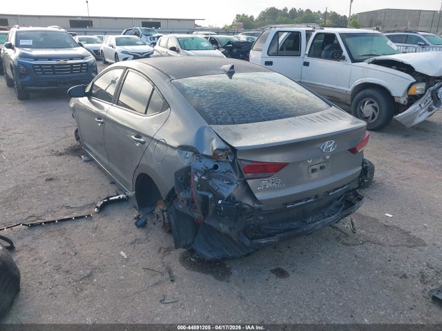 2018 HYUNDAI ELANTRA 5NPD84LF1JH293817 Photo 2