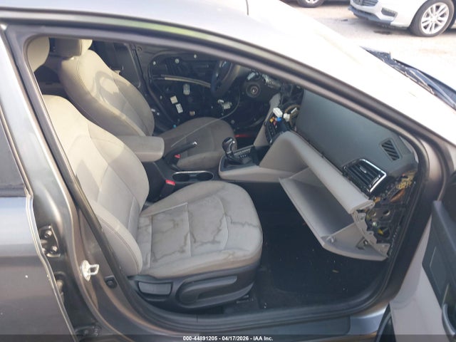 2018 HYUNDAI ELANTRA 5NPD84LF1JH293817 Photo 4