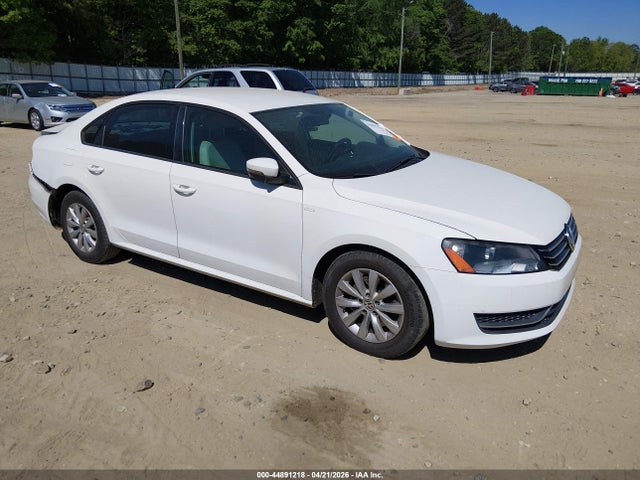 44891218 :رقم المزاد ، 1VWAT7A30FC068686 vin ، 2015 Volkswagen Passat 1.8t Wolfsburg Edition مزاد بيع