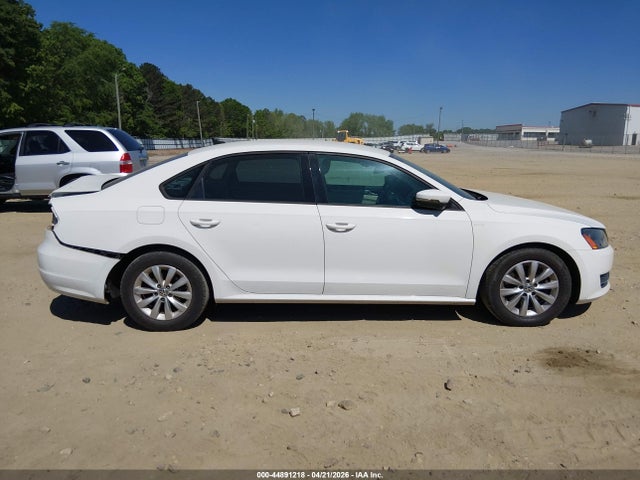 Продажа на аукционе авто 2015 Volkswagen Passat 1.8t Wolfsburg Edition, vin: 1VWAT7A30FC068686, номер лота: 44891218