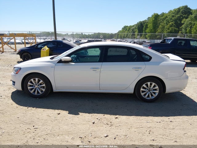Продажа на аукционе авто 2015 Volkswagen Passat 1.8t Wolfsburg Edition, vin: 1VWAT7A30FC068686, номер лота: 44891218