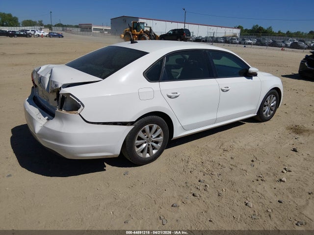 Продажа на аукционе авто 2015 Volkswagen Passat 1.8t Wolfsburg Edition, vin: 1VWAT7A30FC068686, номер лота: 44891218