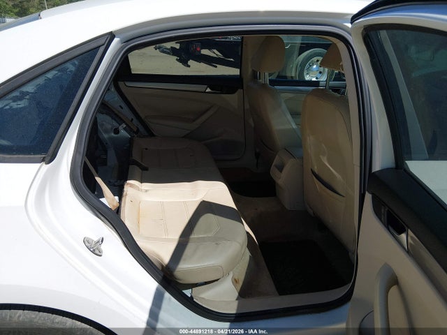 Продажа на аукционе авто 2015 Volkswagen Passat 1.8t Wolfsburg Edition, vin: 1VWAT7A30FC068686, номер лота: 44891218