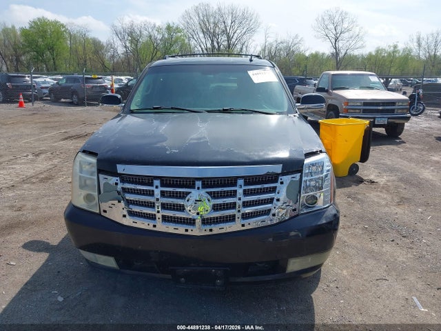 2007 Cadillac Escalade Esv Standard მანქანა იყიდება აუქციონზე, vin: 1GYFK66857R241881, აუქციონის ნომერი: 44891238