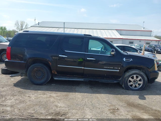2007 Cadillac Escalade Esv Standard მანქანა იყიდება აუქციონზე, vin: 1GYFK66857R241881, აუქციონის ნომერი: 44891238