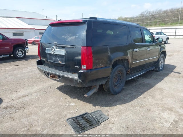 2007 Cadillac Escalade Esv Standard მანქანა იყიდება აუქციონზე, vin: 1GYFK66857R241881, აუქციონის ნომერი: 44891238