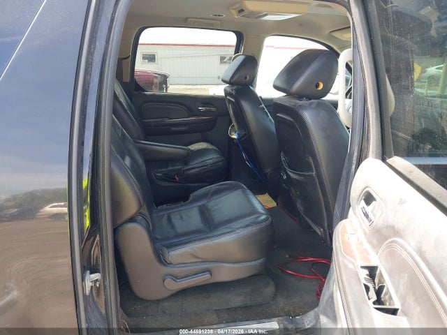 2007 Cadillac Escalade Esv Standard მანქანა იყიდება აუქციონზე, vin: 1GYFK66857R241881, აუქციონის ნომერი: 44891238