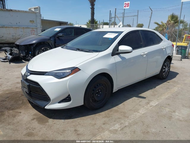 Aukcja sprzedaży 2017 Toyota Corolla Le, vin: 5YFBURHE8HP573330, numer aukcji: 44891243