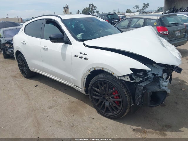 Maserati Levante Modena 2023 ZN661YUM2PX411662 main image
