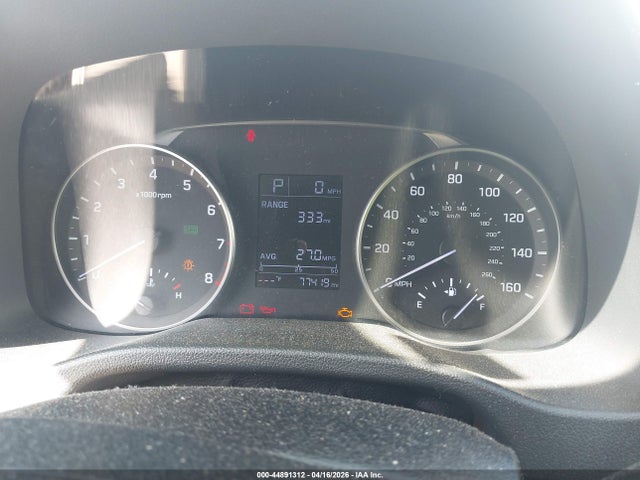 2017 Hyundai Elantra Se მანქანა იყიდება აუქციონზე, vin: KMHD84LF8HU165778, აუქციონის ნომერი: 44891312