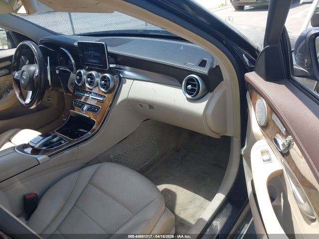 Продаж на аукціоні авто 2015 Mercedes-benz C 300 Luxury 4matic, vin: 55SWF4KB2FU034514, номер лоту: 44891317