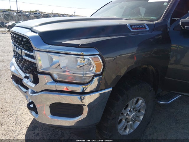 3C63R3GJ0NG314292 RAM 3500 Tradesman 4x4 8&#039; Box