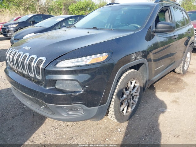 2015 Jeep Cherokee Sport მანქანა იყიდება აუქციონზე, vin: 1C4PJLAB1FW721253, აუქციონის ნომერი: 44891364