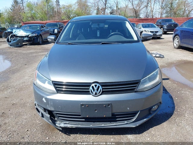 2011 Volkswagen Jetta 2.5l Sel მანქანა იყიდება აუქციონზე, vin: 3VWGX7AJ5BM329056, აუქციონის ნომერი: 44891370