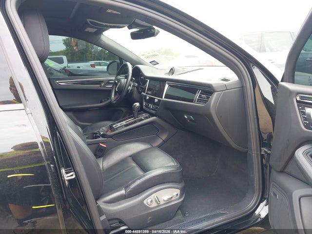 Продажа на аукционе авто 2023 Porsche Macan T, vin: WP1AA2A54PLB21399, номер лота: 44891389