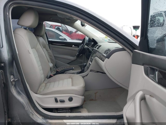 Продаж на аукціоні авто 2014 Volkswagen Passat 2.0l Tdi Sel Premium, vin: 1VWCN7A39EC045344, номер лоту: 44891398