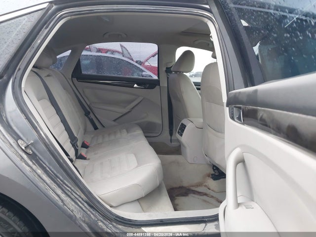 Продаж на аукціоні авто 2014 Volkswagen Passat 2.0l Tdi Sel Premium, vin: 1VWCN7A39EC045344, номер лоту: 44891398