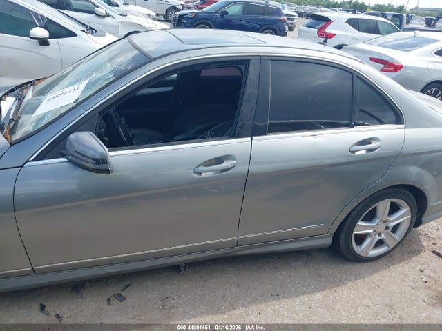 Продаж на аукціоні авто 2011 Mercedes-benz C 300 Luxury/sport, vin: WDDGF5EB5BA470662, номер лоту: 44891451