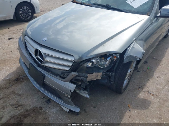 Продаж на аукціоні авто 2011 Mercedes-benz C 300 Luxury/sport, vin: WDDGF5EB5BA470662, номер лоту: 44891451