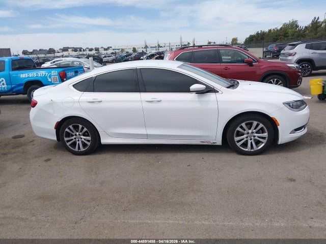 2015 Chrysler 200 Limited მანქანა იყიდება აუქციონზე, vin: 1C3CCCAB4FN529764, აუქციონის ნომერი: 44891458