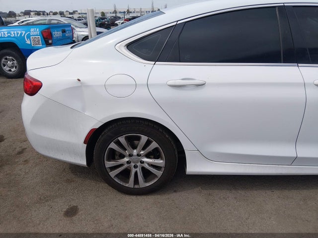 2015 Chrysler 200 Limited მანქანა იყიდება აუქციონზე, vin: 1C3CCCAB4FN529764, აუქციონის ნომერი: 44891458