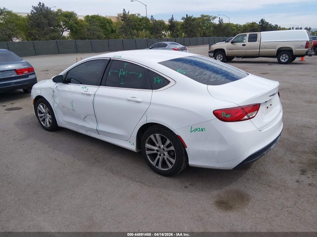 2015 Chrysler 200 Limited მანქანა იყიდება აუქციონზე, vin: 1C3CCCAB4FN529764, აუქციონის ნომერი: 44891458