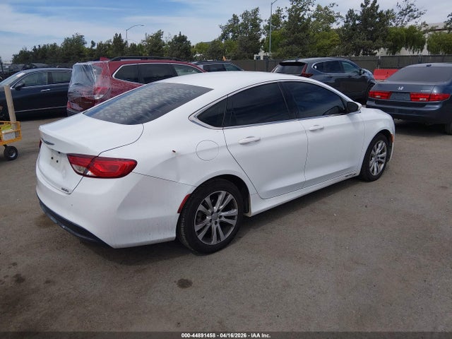 2015 Chrysler 200 Limited მანქანა იყიდება აუქციონზე, vin: 1C3CCCAB4FN529764, აუქციონის ნომერი: 44891458