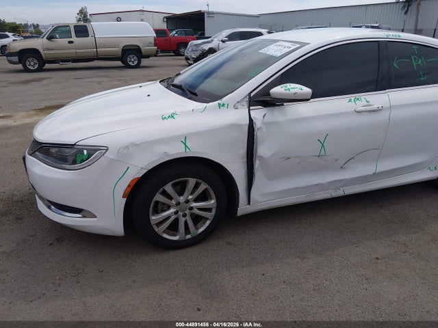 2015 Chrysler 200 Limited მანქანა იყიდება აუქციონზე, vin: 1C3CCCAB4FN529764, აუქციონის ნომერი: 44891458