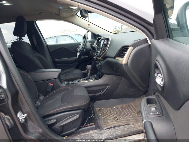 Продаж на аукціоні авто 2017 Jeep Cherokee Latitude 4x4, vin: 1C4PJMCS5HW547340, номер лоту: 44891481