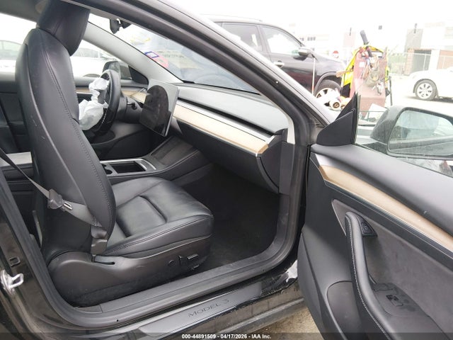 Tesla Model 3 Rear-wheel Drive 2022 5YJ3E1EA8NF368523 Image 5