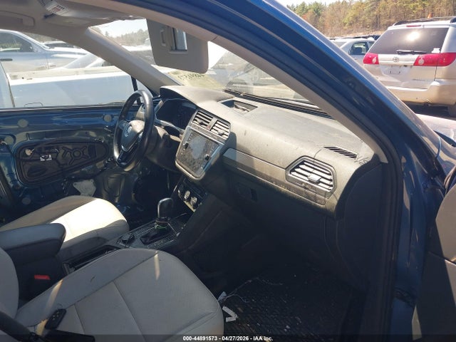 Продажа на аукционе авто 2019 Volkswagen Tiguan 2.0t Se/2.0t Sel/2.0t Sel R-line/2.0t Sel R-line Black, vin: 3VV2B7AX8KM026760, номер лота: 44891573