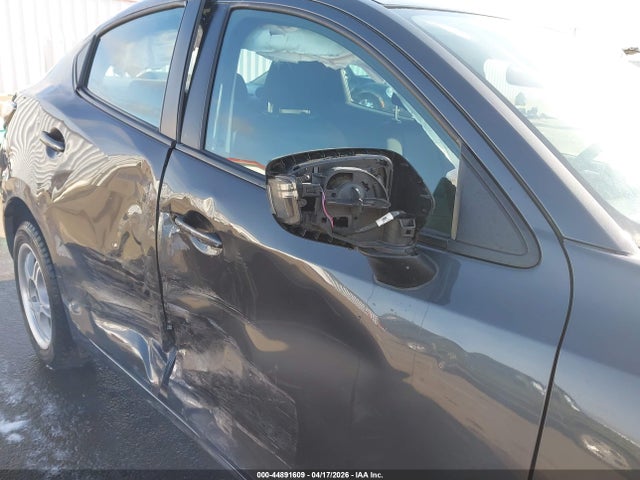 3MYDLBYV0HY151847 Toyota YARIS IA