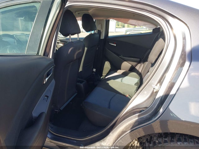 3MYDLBYV0HY151847 Toyota YARIS IA