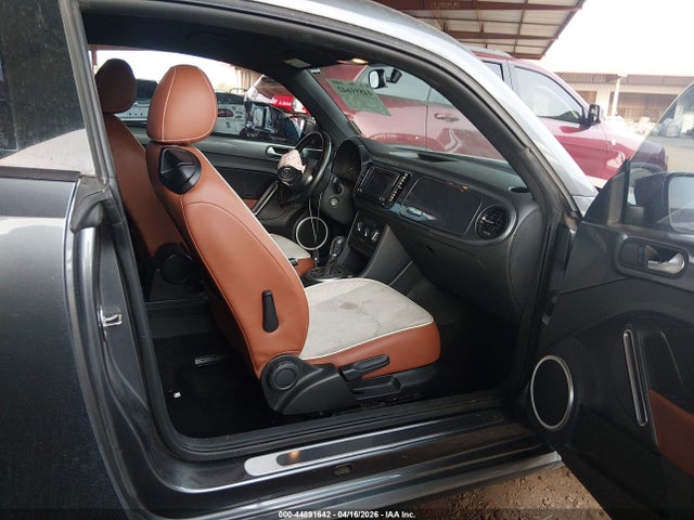 3VWF17ATXGM636678 Volkswagen Beetle 1.8t Classic