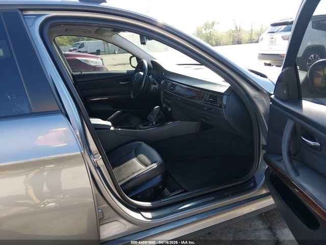 44891660 :رقم المزاد ، WBAPK7C56BF087067 vin ، 2011 Bmw 328 Xi مزاد بيع