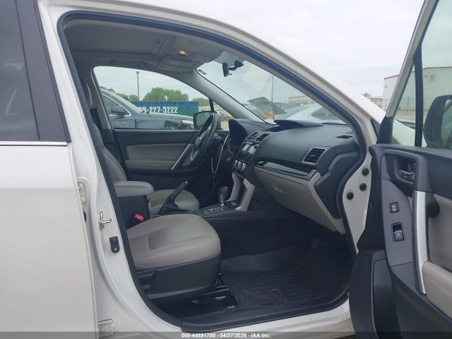 Продаж на аукціоні авто 2017 Subaru Forester 2.5i Limited, vin: JF2SJAJCXHH580604, номер лоту: 44891700