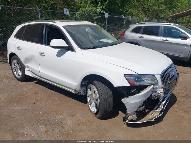 Auction sale of the 2017 Audi Q5 2.0t Premium, vin: WA1L2AFP1HA043361, lot number: 44891703