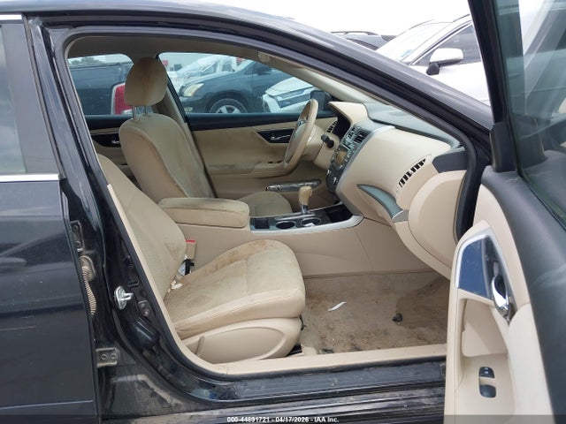 2014 Nissan Altima 2.5 S მანქანა იყიდება აუქციონზე, vin: 1N4AL3AP5EN241805, აუქციონის ნომერი: 44891721