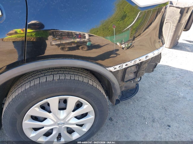 2015 Nissan Rogue S მანქანა იყიდება აუქციონზე, vin: KNMAT2MV3FP588876, აუქციონის ნომერი: 44891747