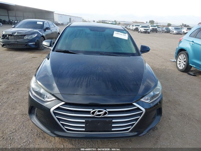 5NPD84LF8JH385829 Hyundai ELANTRA SEL