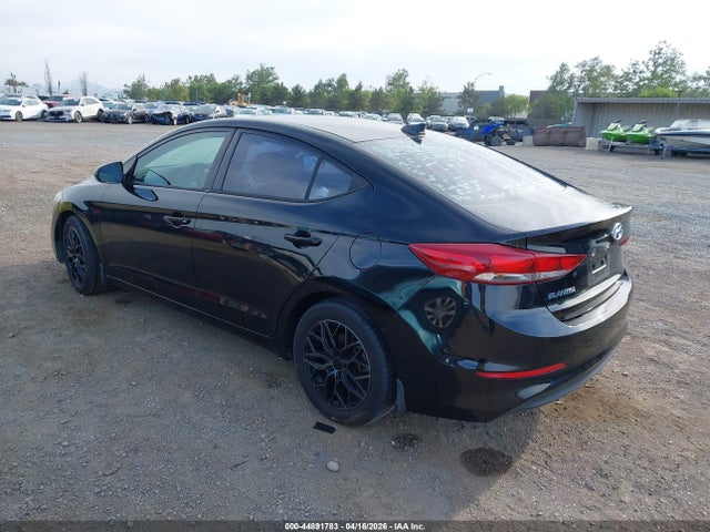 5NPD84LF8JH385829 Hyundai ELANTRA SEL