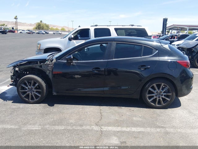 Mazda Mazda3 Touring 2018 3MZBN1L32JM264919 Image 15