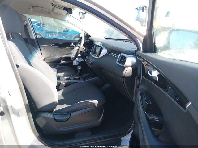 Продаж на аукціоні авто 2019 Kia Sorento 2.4l L, vin: 5XYPG4A37KG581259, номер лоту: 44891894