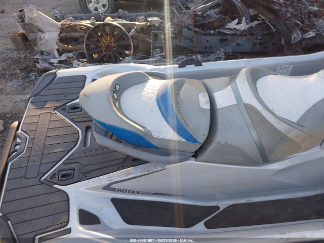 Продажа на аукционе авто 2021 Seadoo Gtx-300 Limited, vin: YDV76118D121, номер лота: 44891907