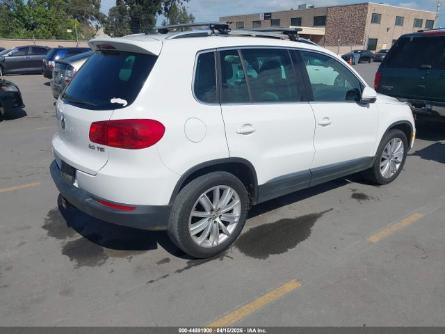 44891908 :رقم المزاد ، WVGAV3AX8DW559801 vin ، 2013 Volkswagen Tiguan Se مزاد بيع