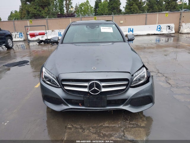 Продажа на аукционе авто 2018 Mercedes-benz C 350e, vin: 55SWF4HB7JU263979, номер лота: 44891909