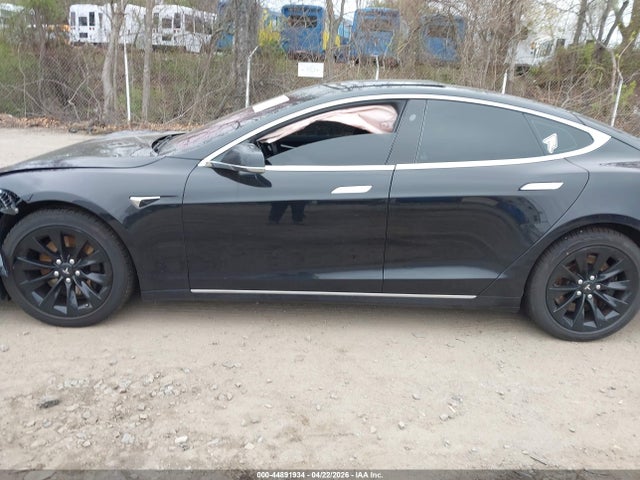 Tesla Model S 60d/70d/75d/85d/90d 2016 5YJSA1E20GF168092 Image 13