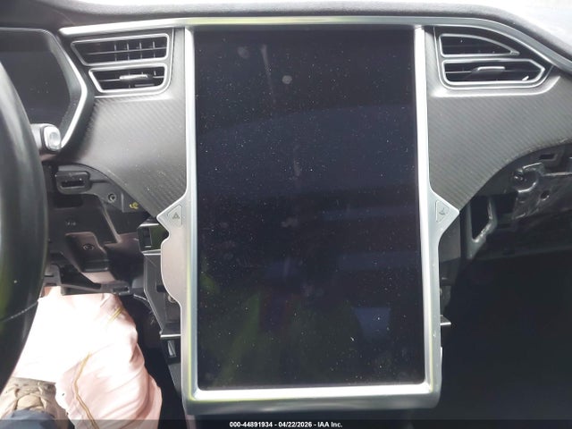 Tesla Model S 60d/70d/75d/85d/90d 2016 5YJSA1E20GF168092 Image 16